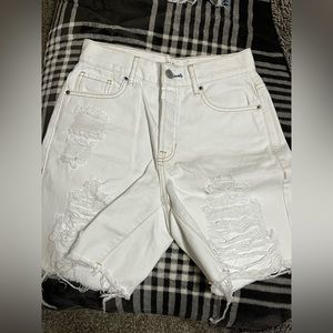 Women’s white high rise jean boy short